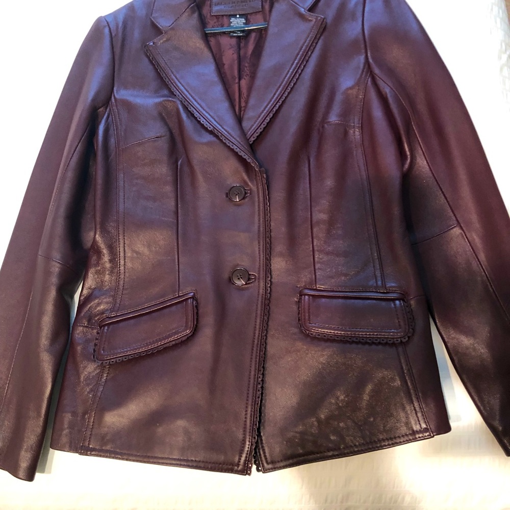 Leather jacket tapered vintage style never been worn! New no tags